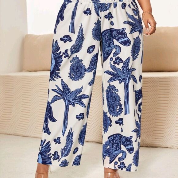 Blue and White Floral Women's Pants - Picture 2 of 5